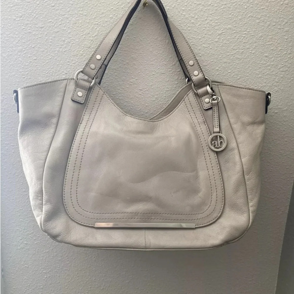 Audrey Brooke Large Bone Beige Leather Tote Handbag Nice Condition - Picture 2 of 12